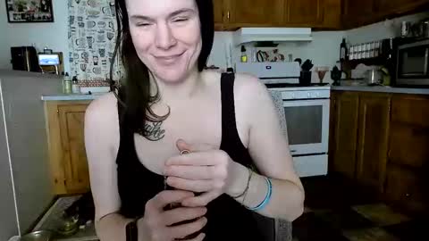 Snapshot of xxdana chatting on February 5, 12:53 am Deezy online show from February 5, 12:53 am