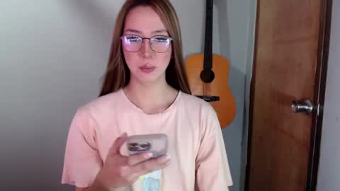 Dyanna Zulla online show from December 11, 10:47 am