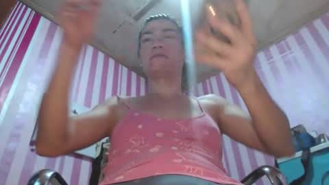 xxrowenatastycockforyouxx online show from April 2, 1:57 am