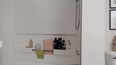 Strawberry Jane online show from November 25, 8:40 pm