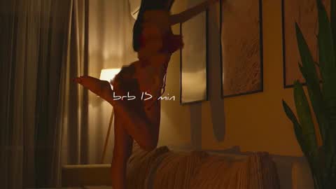 Molly online show from December 2, 12:25 pm