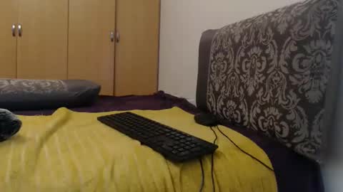 Snapshot of xxxbustybabe27x chatting on October 16, 10:41 pm Ayanda online show from October 16, 10:41 pm