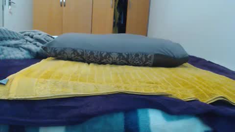 Ayanda online show from October 29, 5:25 pm