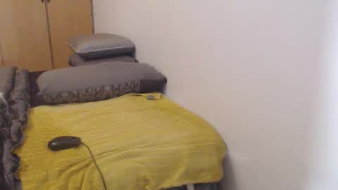 Snapshot of xxxbustybabe27x chatting on October 6, 8:37 pm Ayanda online show from October 6, 8:37 pm