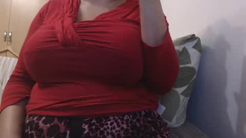 Snapshot of xxxbustybabe27x chatting on March 3, 5:52 pm Ayanda online show from March 3, 5:52 pm