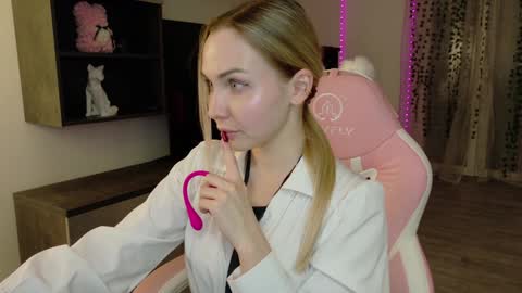 Onlyfanz  online show from November 7, 1:30 am