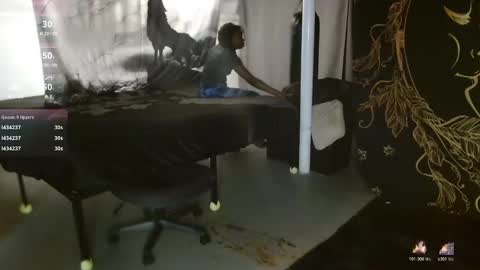 xxxjrstrokesxxx online show from January 17, 5:44 pm