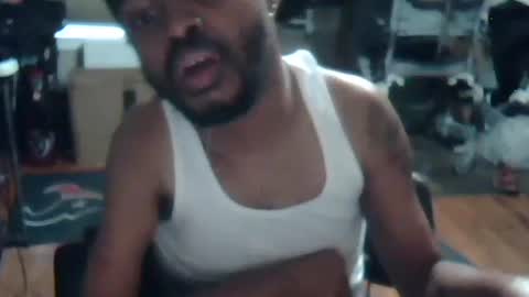 xxxonwheelz online show from June 5, 11:32 pm