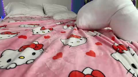 Lil Luna online show from January 15, 4:43 am