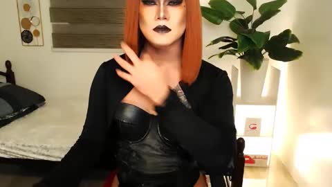 QueenMarina online show from March 27, 5:13 am