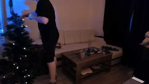 y0ursteve online show from December 17, 11:06 am