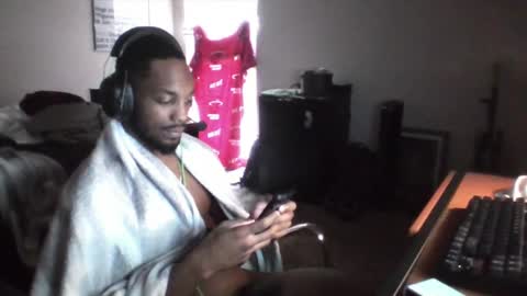 y_sticky online show from March 8, 7:09 pm