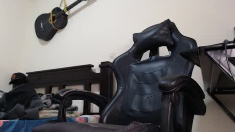 jack thopmson  online show from December 19, 4:13 am