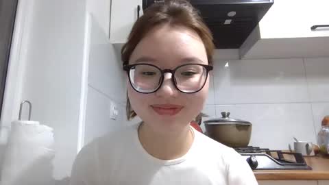 Lily online show from October 10, 4:35 pm