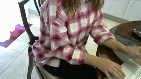 HOT MILF online show from November 10, 11:57 am