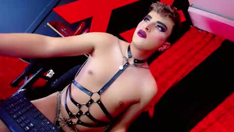 yarethrousss online show from October 6, 5:47 am