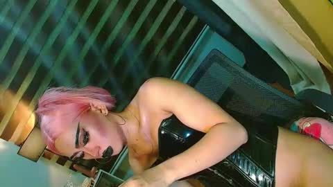 miss yasii online show from June 6, 5:41 pm