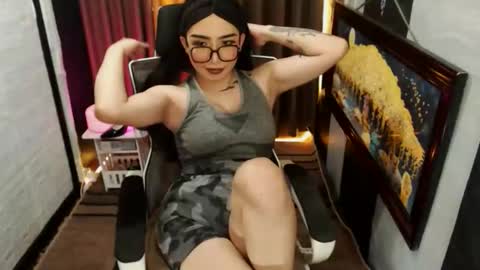 yassiered online show from May 31, 1:37 am