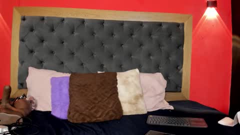 YAYA online show from November 4, 4:25 am