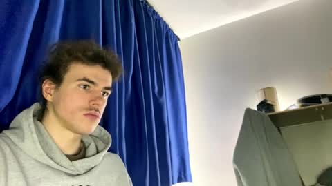 yayay333 online show from April 3, 11:11 pm