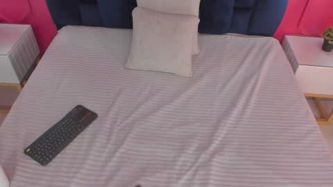 Yazmin online show from February 21, 2:09 pm