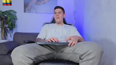 YEIKO ROMERO online show from April 17, 5:43 am