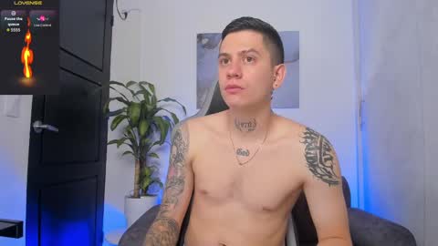 Snapshot of yeiko_romero_ chatting on October 14, 9:45 am YEIKO ROMERO online show from October 14, 9:45 am