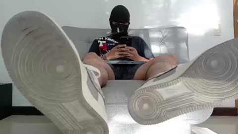 yeisongomezz online show from July 14, 10:04 pm