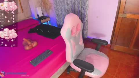 yelena  online show from December 4, 1:47 pm