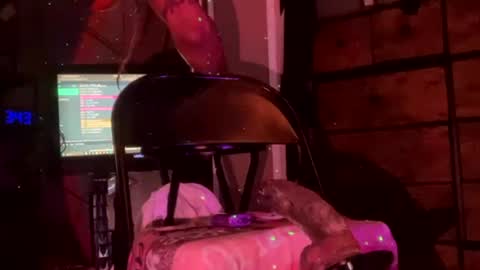 Ella Ts online show from July 24, 8:44 am