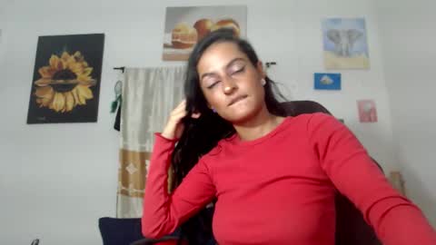 Snapshot of yemaya_28 chatting on October 18, 7:45 am Yemaya 28 online show from October 18, 7:45 am