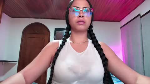 Snapshot of yesie_hot2 chatting on March 5, 2:14 am yesie_hot2 online show from March 5, 2:14 am