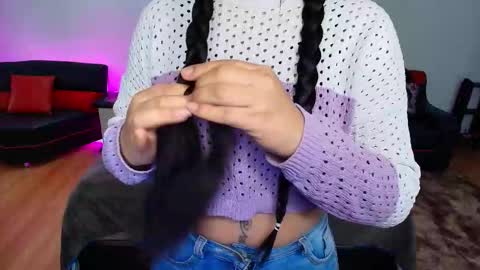 yesie_hot2 online show from February 25, 1:36 pm