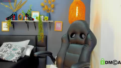 yessika_parker online show from April 4, 9:16 am