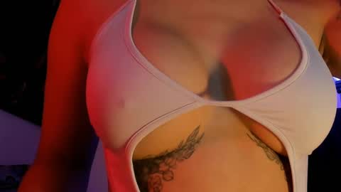 Independent model    online show from January 9, 11:02 pm