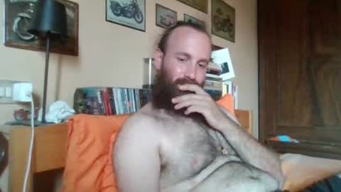 yeti_92 online show from June 25, 4:23 pm