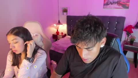 Snapshot of yiing_and_yang chatting on September 19, 9:07 pm Yiing and yang online show from September 19, 9:07 pm