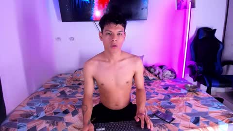 jhon online show from November 29, 11:18 am