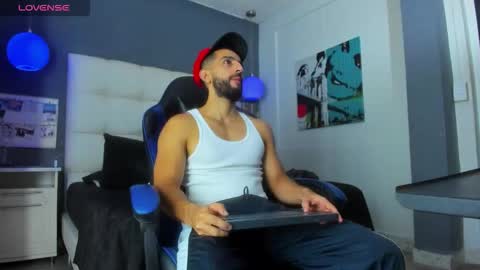 Yiyo online show from March 15, 4:17 am