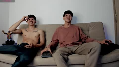 yizus_bonz online show from December 2, 11:14 pm