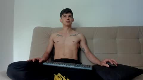 yizus_bonz online show from April 14, 6:22 pm