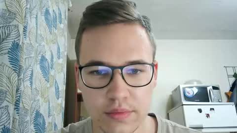 Yminoske online show from December 1, 11:41 am