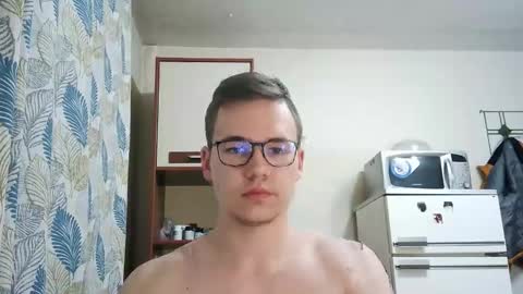 Yminoske online show from December 3, 3:56 pm