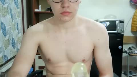 Yminoske online show from February 26, 3:04 pm