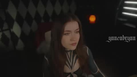 ynnenbrynn online show from March 13, 7:22 am