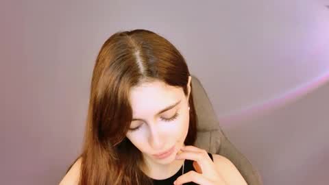 yoka_paradoxxx online show from September 11, 9:43 am