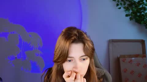 yoka_paradoxxx online show from September 23, 5:23 am