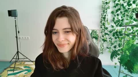 yoka_paradoxxx online show from September 12, 9:44 am