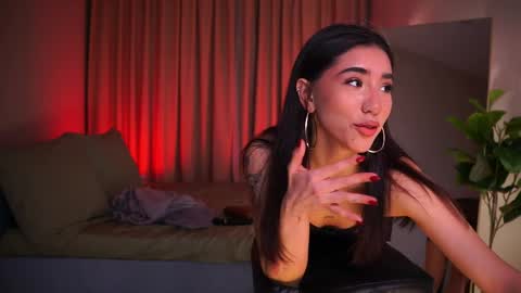 Yoko online show from April 4, 5:36 am