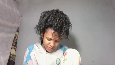 Snapshot of yolandrina05 chatting on September 26, 1:30 pm yolandrina05 online show from September 26, 1:30 pm